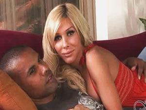 Tranny XXX star Kimber James rides on black cock